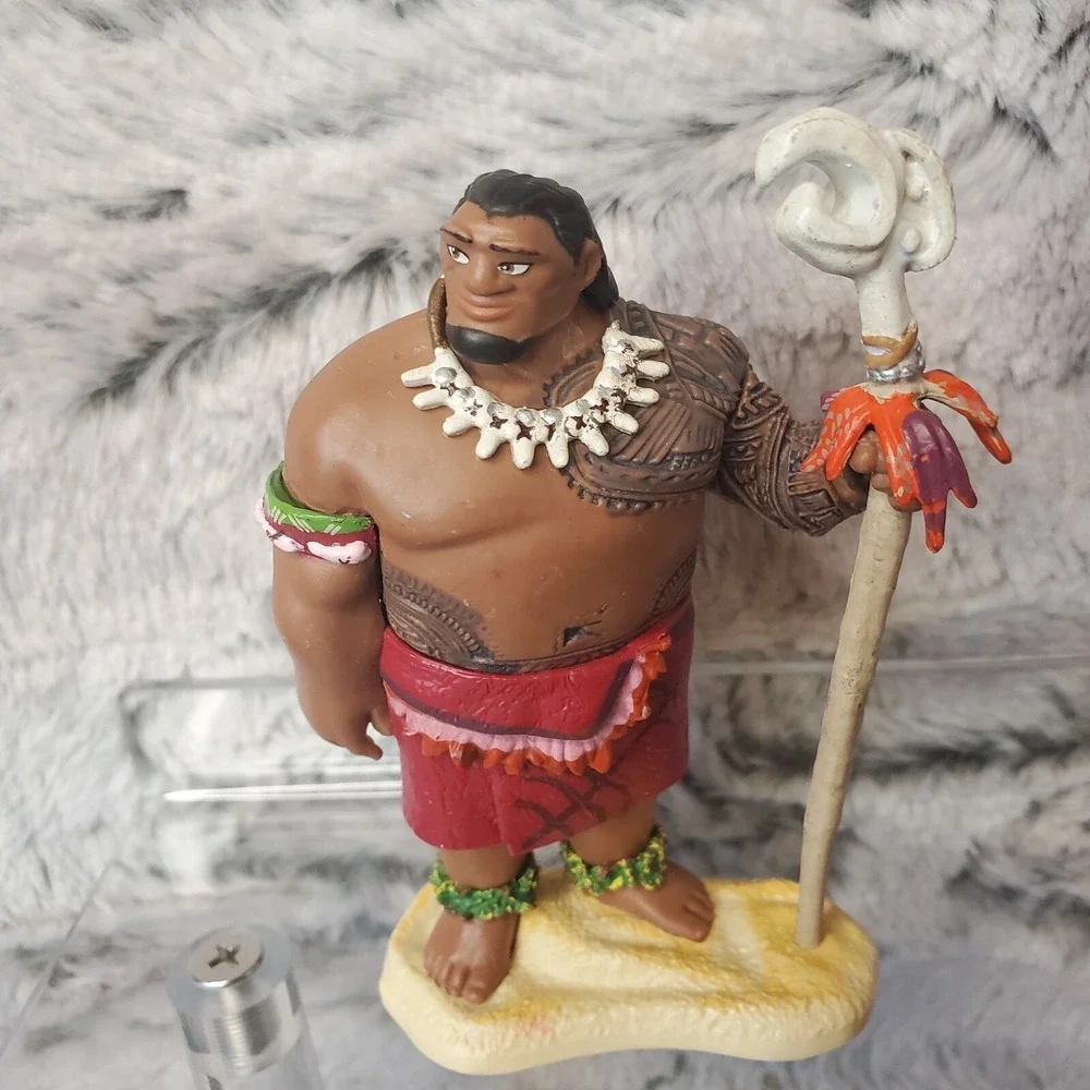 Disney Moana And Chief Tui Plastic And PVC Cake Topper Movie Character Figurines